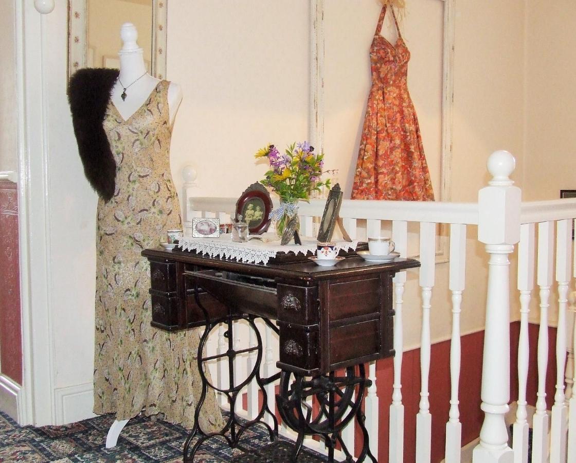 Lobhill Farmhouse Bed And Breakfast And Self Catering Accommodation オークハンプトン エクステリア 写真