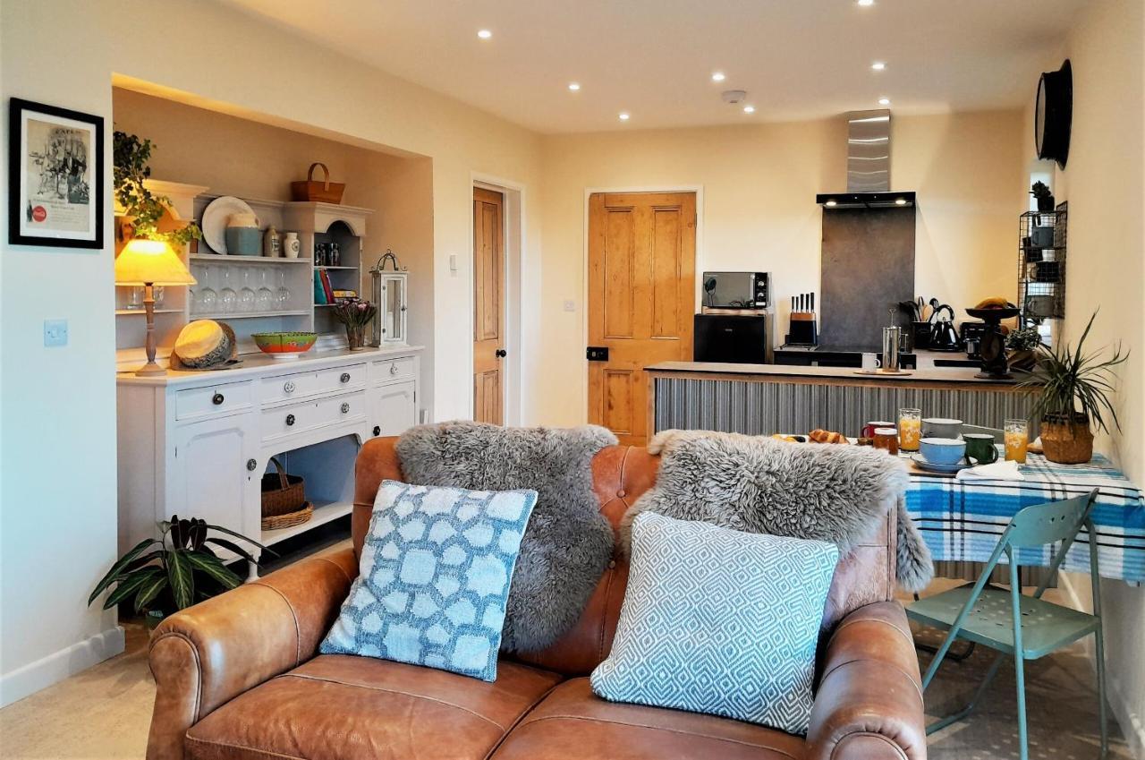 Lobhill Farmhouse Bed And Breakfast And Self Catering Accommodation オークハンプトン エクステリア 写真