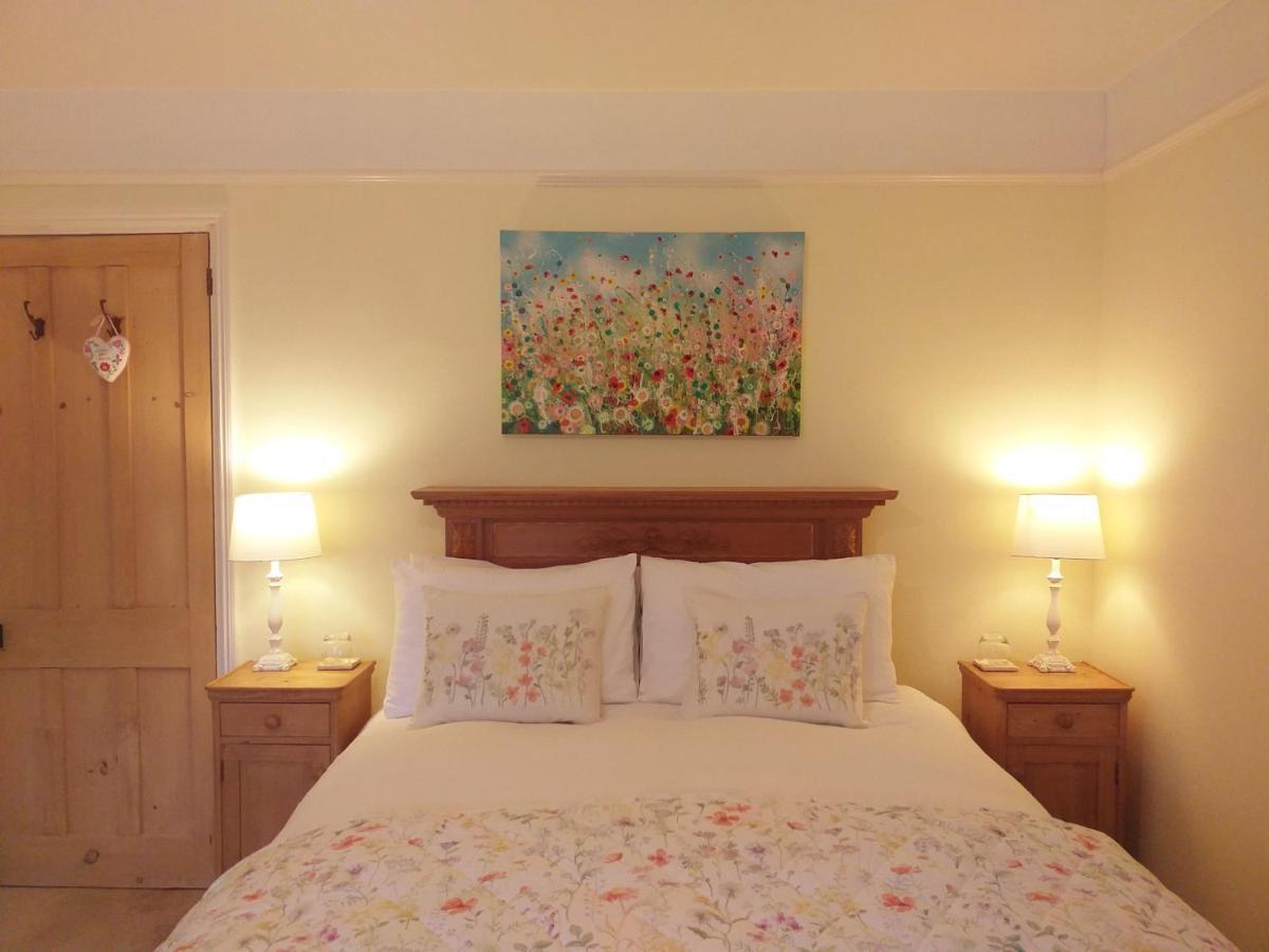 Lobhill Farmhouse Bed And Breakfast And Self Catering Accommodation オークハンプトン エクステリア 写真